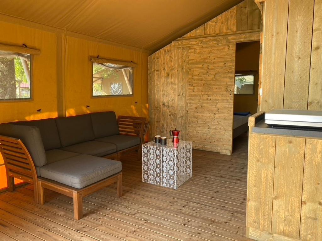 Camping La Kahute - Tente Lodge Au Coeur De La Foret Каркан Экстерьер фото