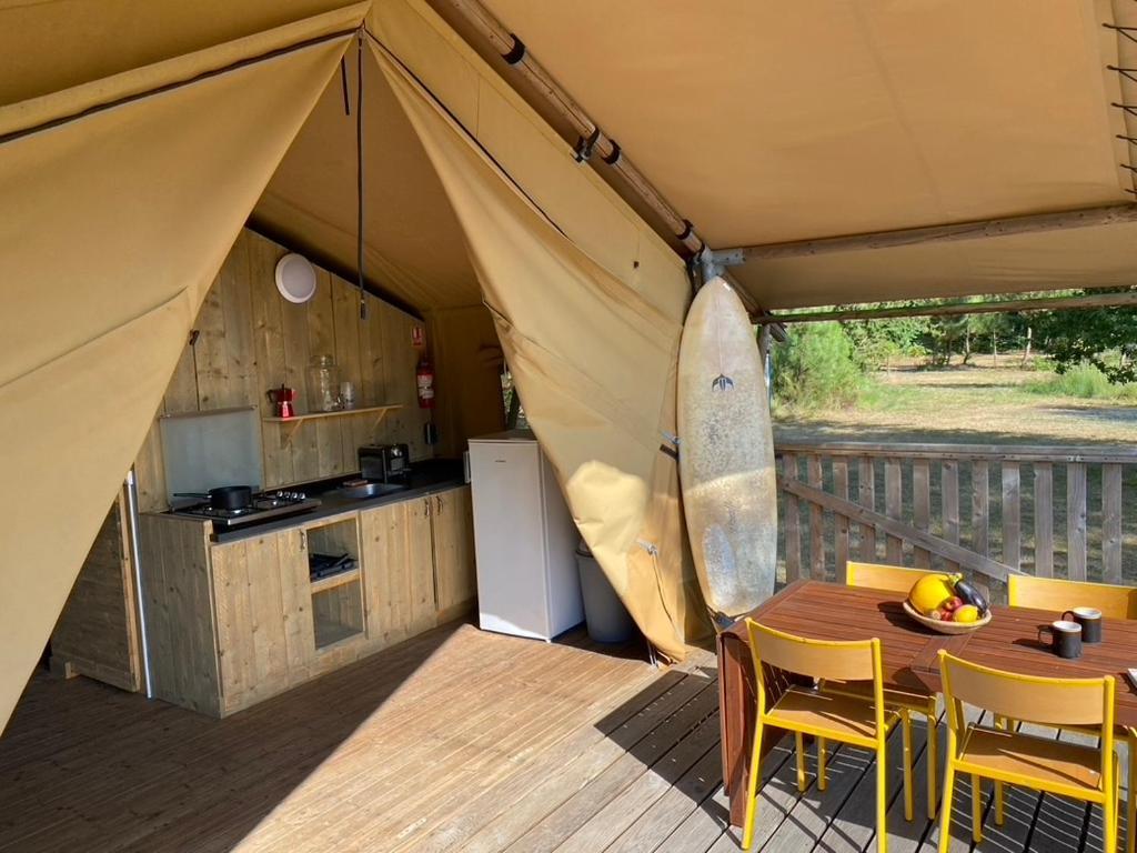 Camping La Kahute - Tente Lodge Au Coeur De La Foret Каркан Экстерьер фото