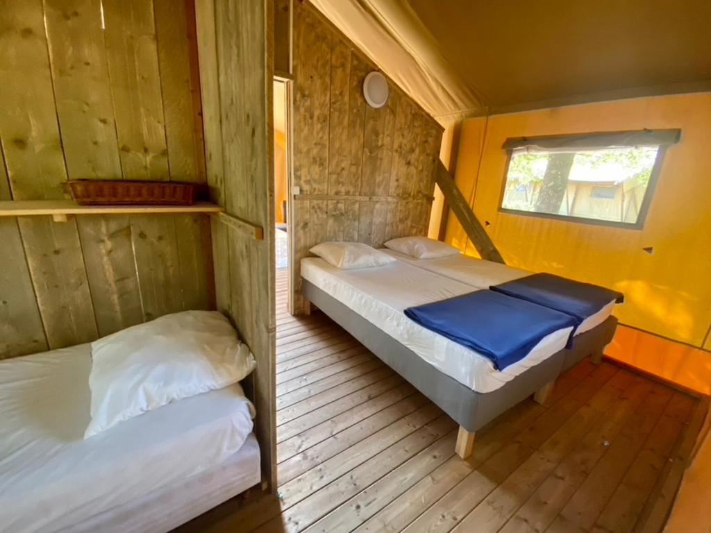 Camping La Kahute - Tente Lodge Au Coeur De La Foret Каркан Экстерьер фото