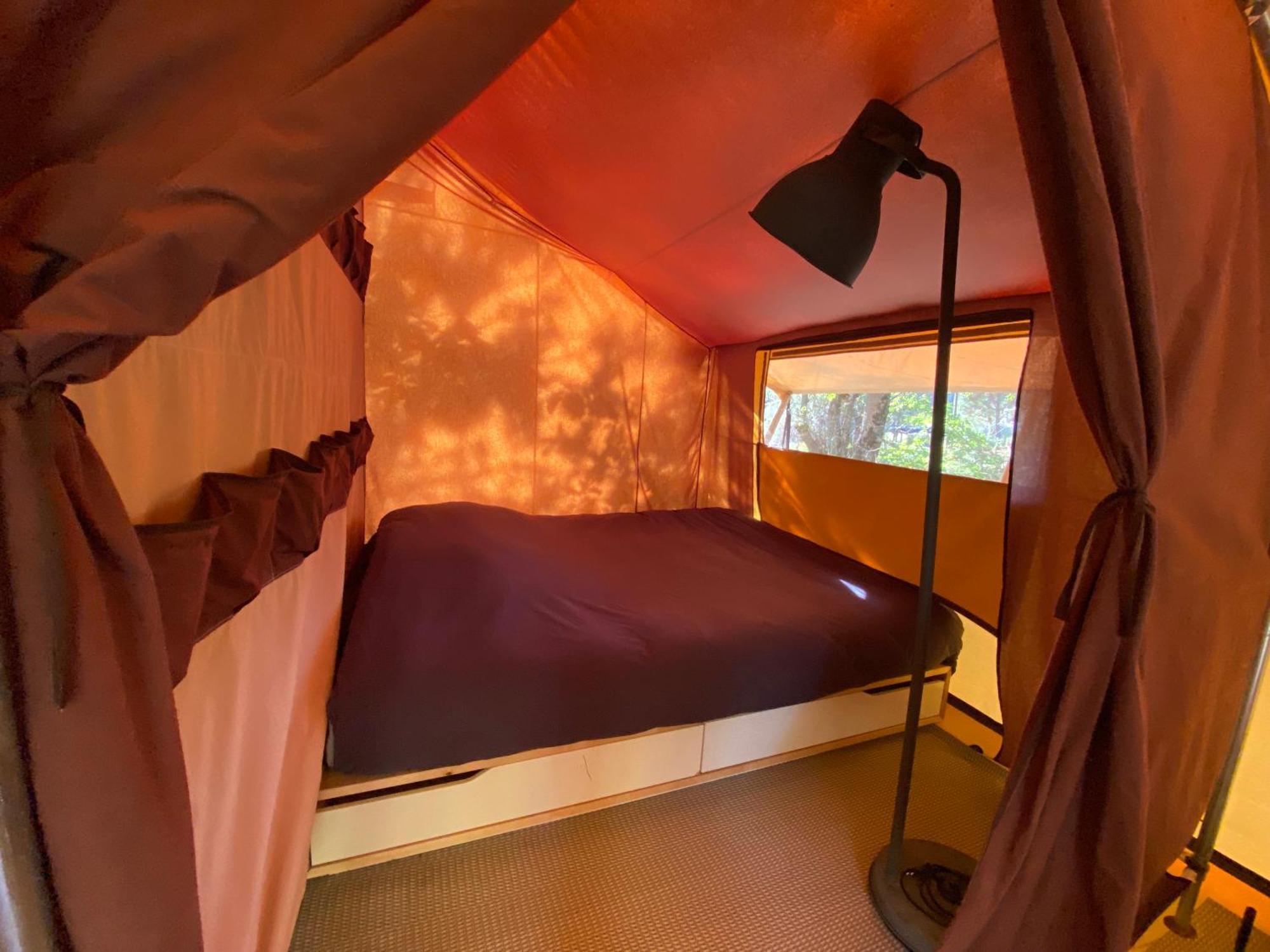 Camping La Kahute - Tente Lodge Au Coeur De La Foret Каркан Экстерьер фото